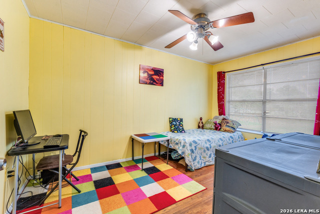 Image 16 of 26 For 914 6th  