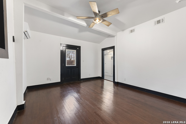 Image 13 of 25 For 139 Highland E