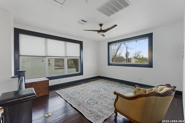 Image 18 of 25 For 139 Highland E