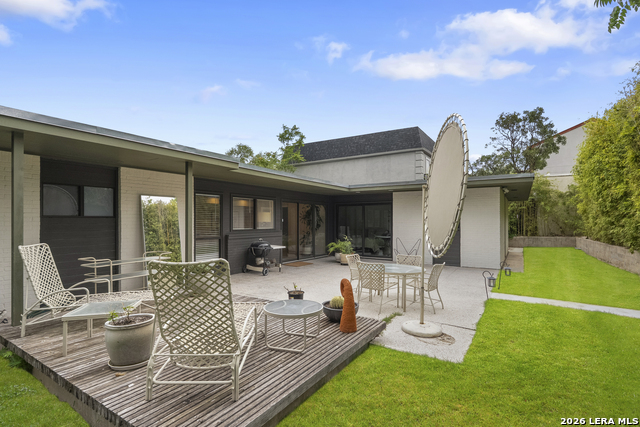 Image 23 of 29 For 501 Thelma Dr