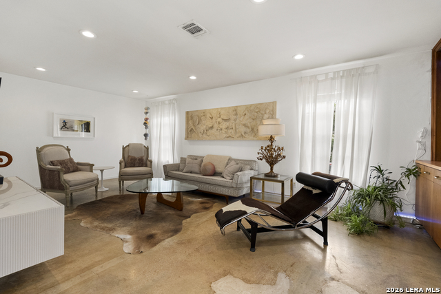 Image 5 of 29 For 501 Thelma Dr