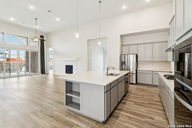 Image 13 of 68 For 9717 Van Horn