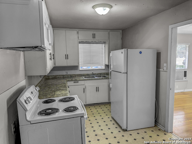 Image 5 of 12 For 2016 Olmos Dr W