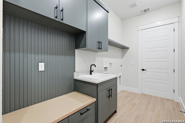 Image 20 of 23 For 140 Sunset  