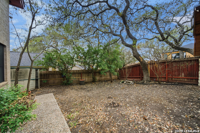 Image 12 of 36 For 3511 Hunters Circle St