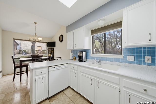 Image 16 of 36 For 3511 Hunters Circle St