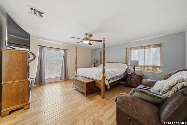 Image 21 of 36 For 3511 Hunters Circle St