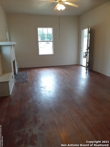 Image 3 of 6 For 116 Young W