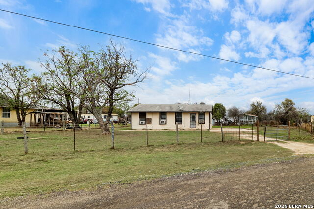 Details for 844 County Road 6846, Lytle, TX 78052