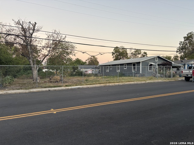 Image 3 of 4 For 538 N. San Felipe Ave #1