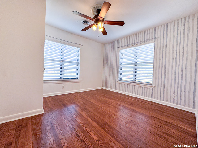 Image 12 of 21 For 325 Hickman  