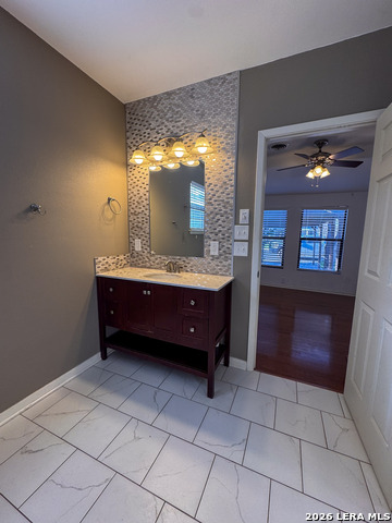 Image 14 of 21 For 325 Hickman  