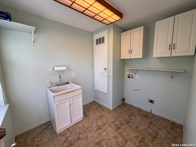 Image 16 of 21 For 325 Hickman  