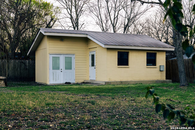 Image 2 of 21 For 325 Hickman  