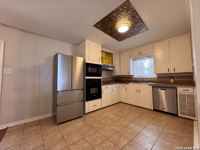 Image 9 of 21 For 325 Hickman  