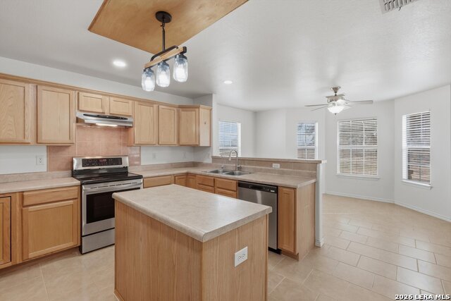 Image 13 of 88 For 370 Alberts Ln