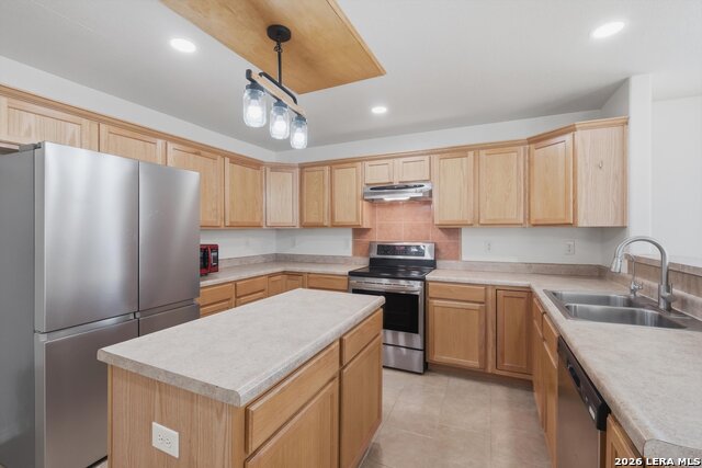 Image 14 of 88 For 370 Alberts Ln