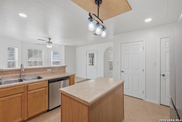 Image 15 of 88 For 370 Alberts Ln