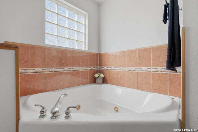 Image 24 of 88 For 370 Alberts Ln