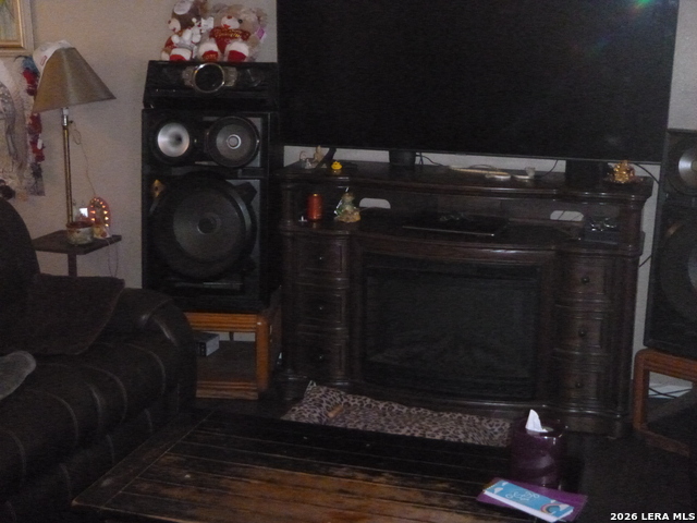 Listing photo id 12 for 2820 County Road 1129