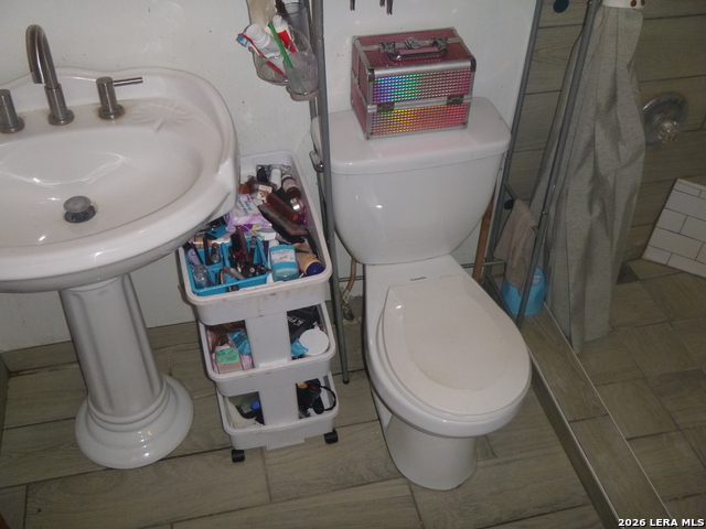 Listing photo id 7 for 2820 County Road 1129