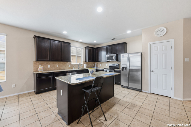 Image 17 of 37 For 7410 Derby Vista