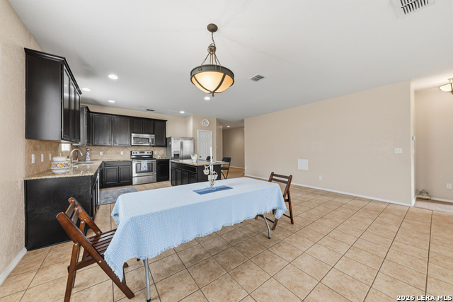 Image 24 of 37 For 7410 Derby Vista