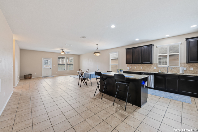 Image 4 of 37 For 7410 Derby Vista