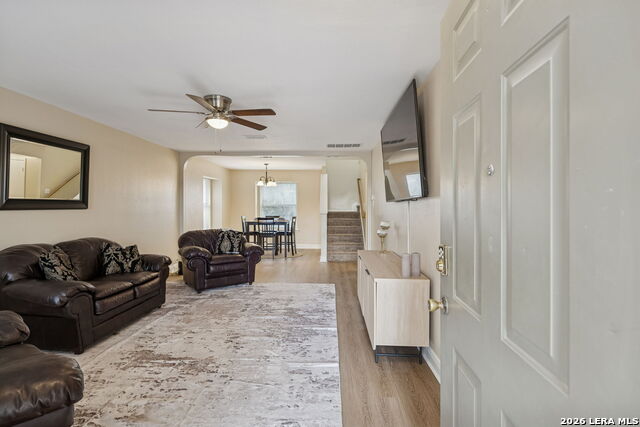 Image 5 of 45 For 10310 Springwood