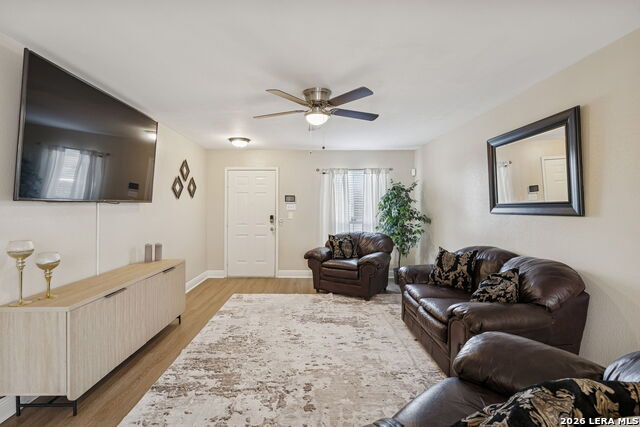 Image 6 of 45 For 10310 Springwood