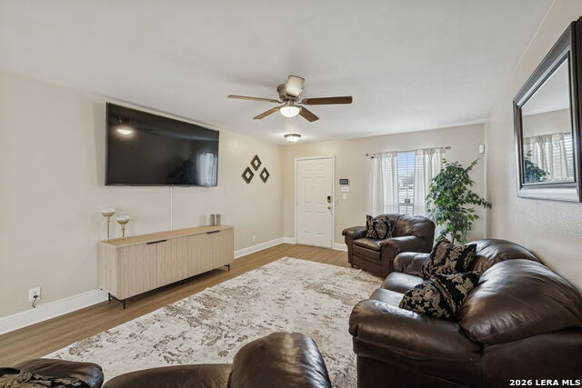 Image 7 of 45 For 10310 Springwood