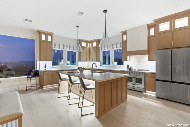 Image 11 of 42 For 3140 Westview Dr