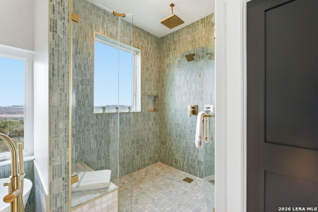 Image 25 of 42 For 3140 Westview Dr