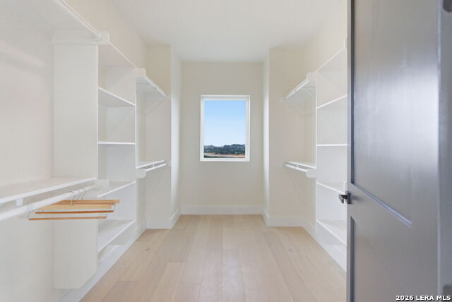 Image 27 of 42 For 3140 Westview Dr