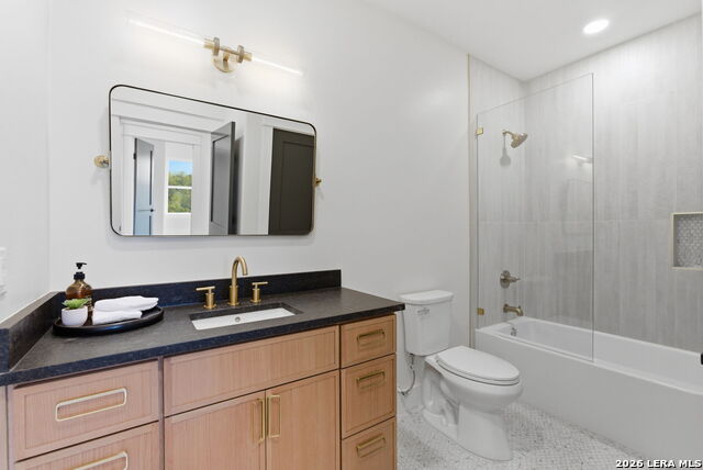 Image 31 of 42 For 3140 Westview Dr