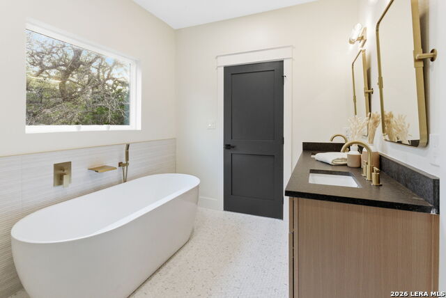 Image 35 of 42 For 3140 Westview Dr