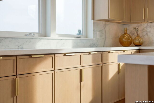 Image 7 of 42 For 3140 Westview Dr