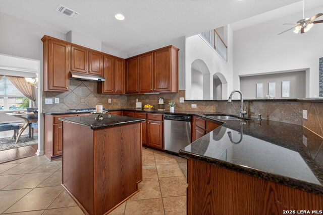 Image 16 of 50 For 11715 Fabiana