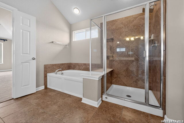 Image 30 of 50 For 11715 Fabiana