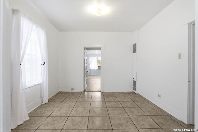 Image 8 of 24 For 751 Rivas  