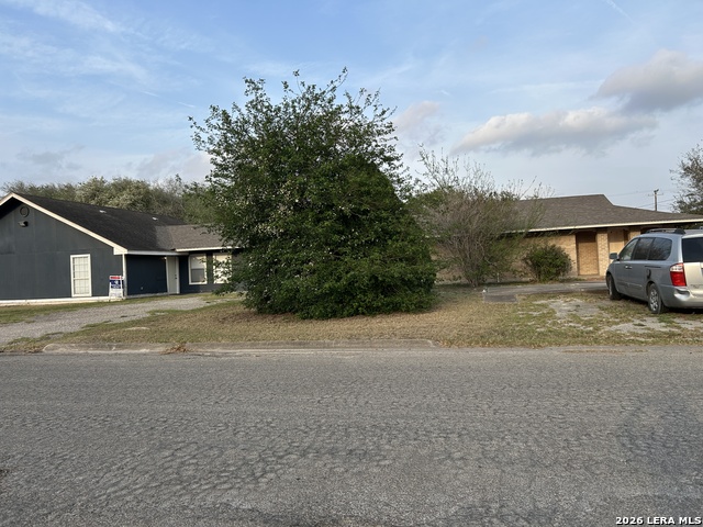 Details for 501 Bowie E, Beeville, TX 78102