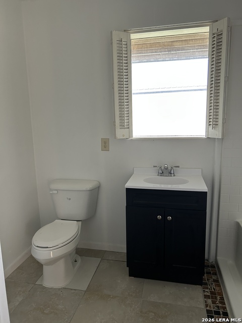 Image 6 of 9 For 501 Bowie E