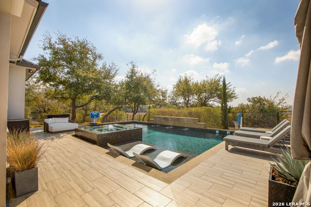 Listing photo id 13 for 23007 Daniel