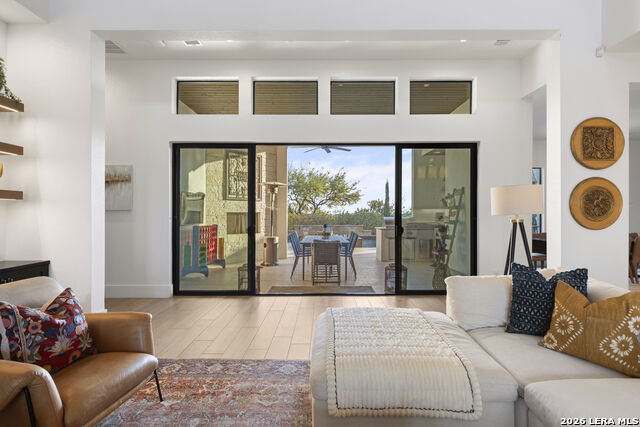 Listing photo id 16 for 23007 Daniel