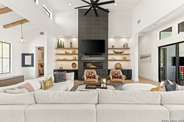 Listing photo id 1 for 23007 Daniel