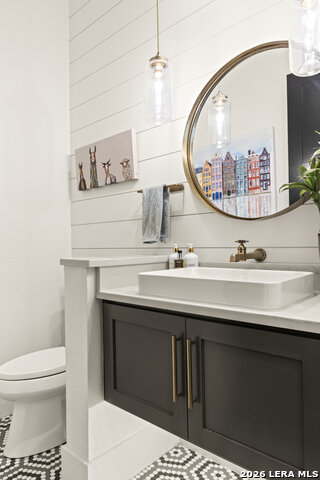 Listing photo id 33 for 23007 Daniel