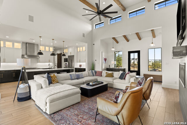 Listing photo id 4 for 23007 Daniel