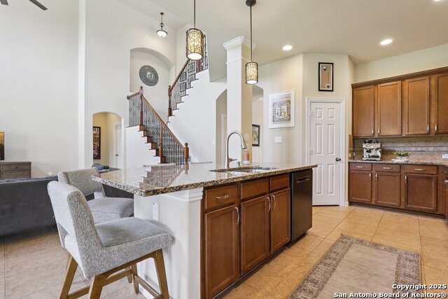 Listing photo id 9 for 3403 Navajo Peace