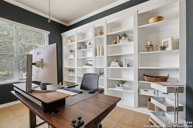 Listing photo id 13 for 3403 Navajo Peace