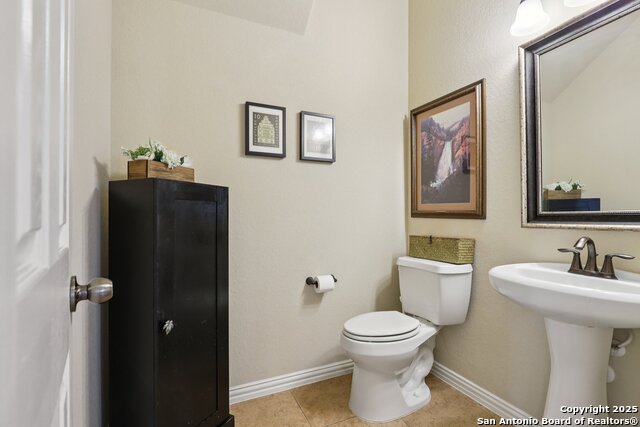 Listing photo id 18 for 3403 Navajo Peace